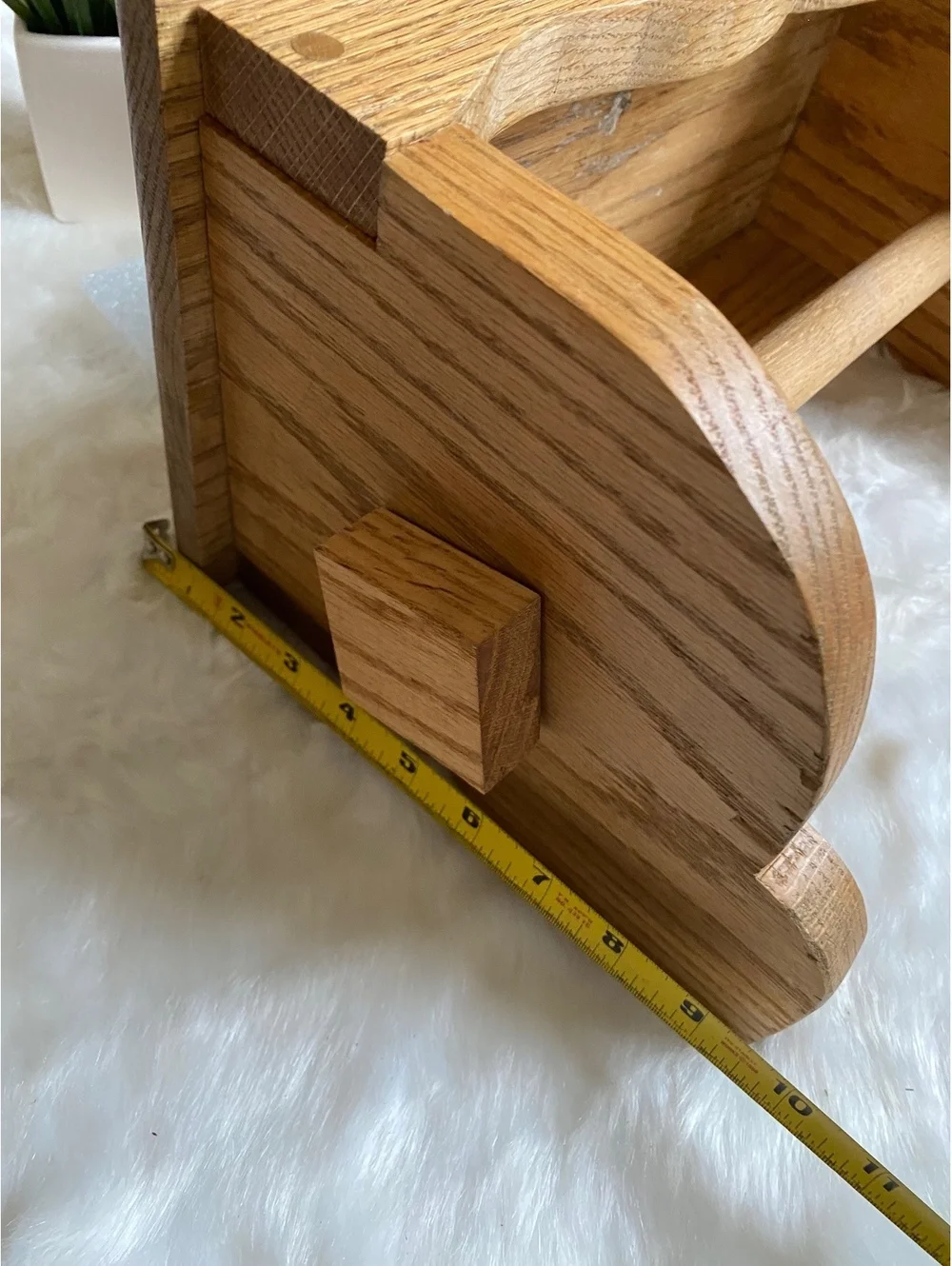 Wooden Oak Wall Mounted Shelf Hanging Rod Scalloped Edge